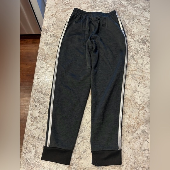 Adidas Youth Fleece Jogger Sweatpants 3 Stripes Gray Medium 10/12 - Picture 4 of 11